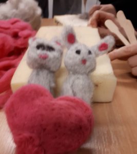 Nålfiltade djur från Kungsbacka Hemslöjdsgille